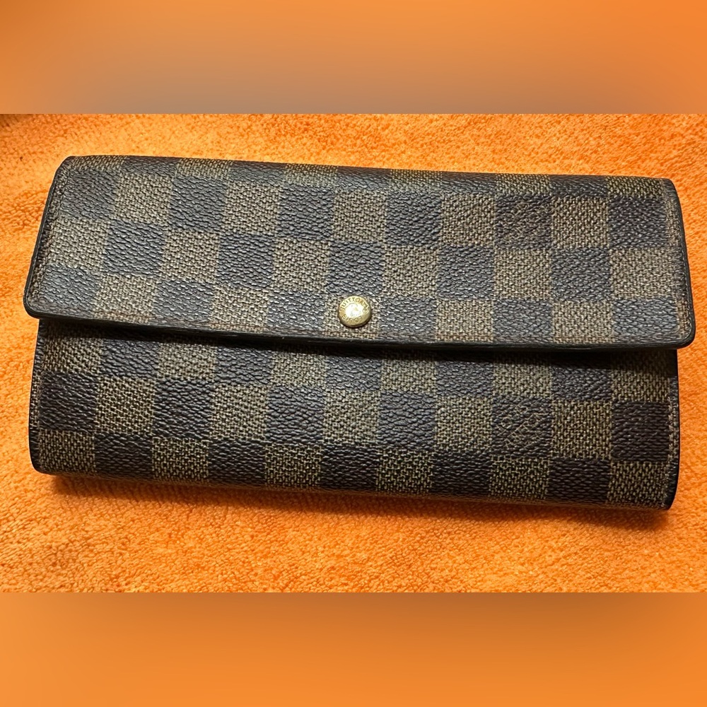 Louis Vuitton Damier Long Wallet
